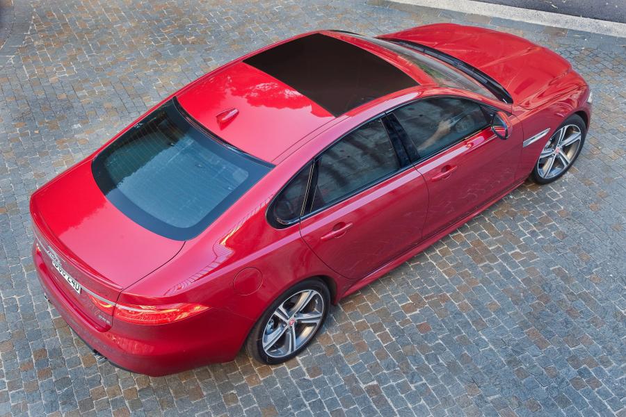  Jaguar XF R-Sport 2016 года  (AU) (фото 14 из 26)